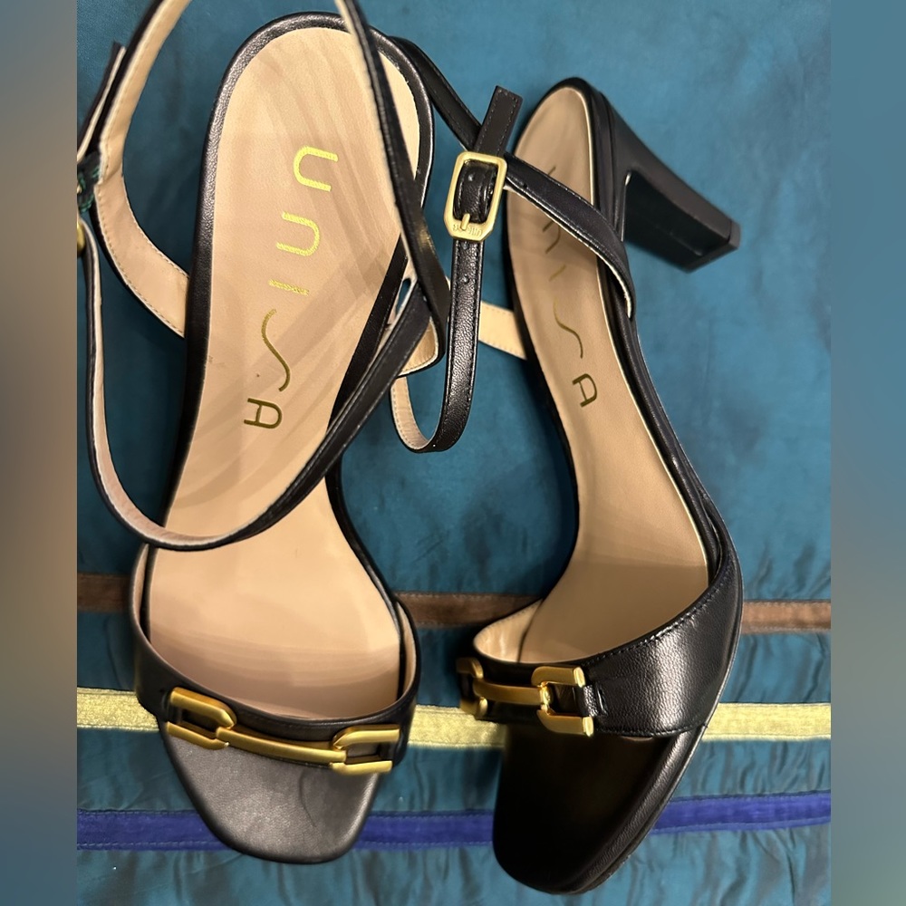 UNISA Leather Sandals Black/ Gold Size: 39 EU / 8 US New - Made in Spain